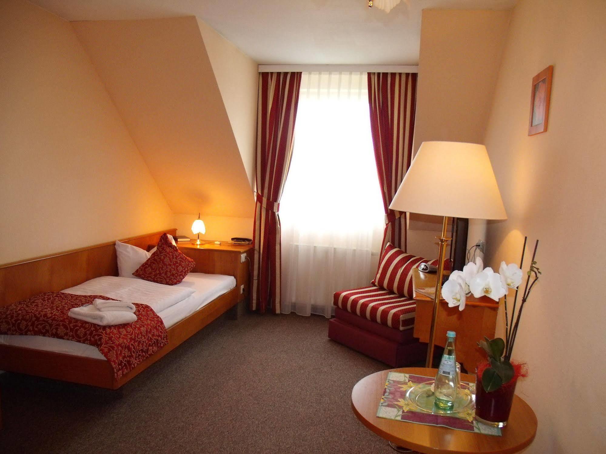 Hotel Auerhahn Masserberg Exterior foto